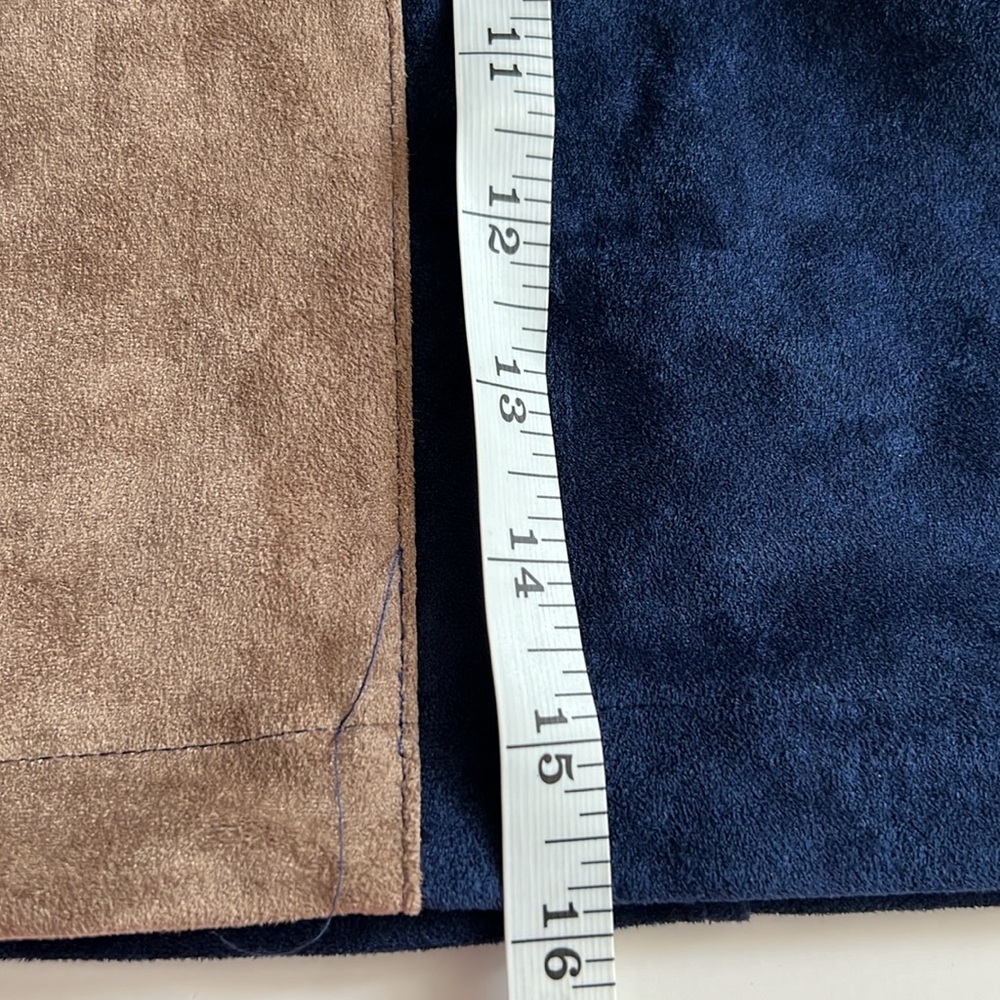 Venus new without tags  patch faux suede skirt. Size M with zipper back - Picture 10 of 10